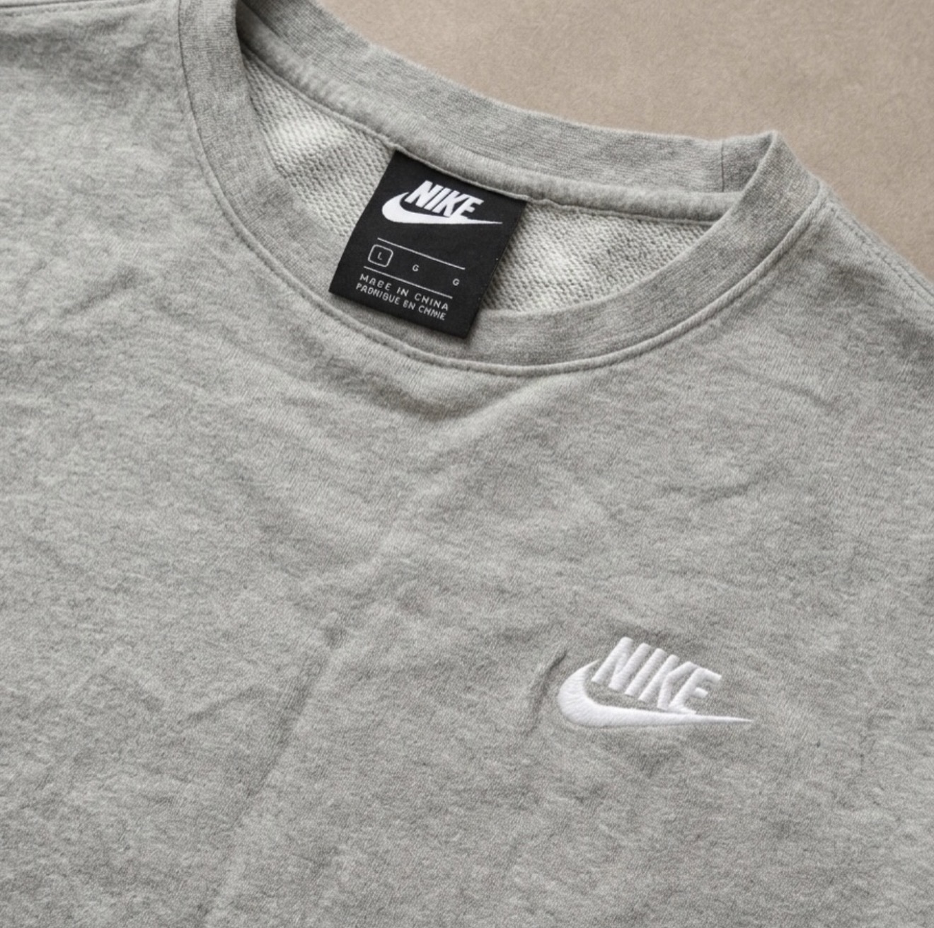 NIKE SWOOSH CREWNECK (L)