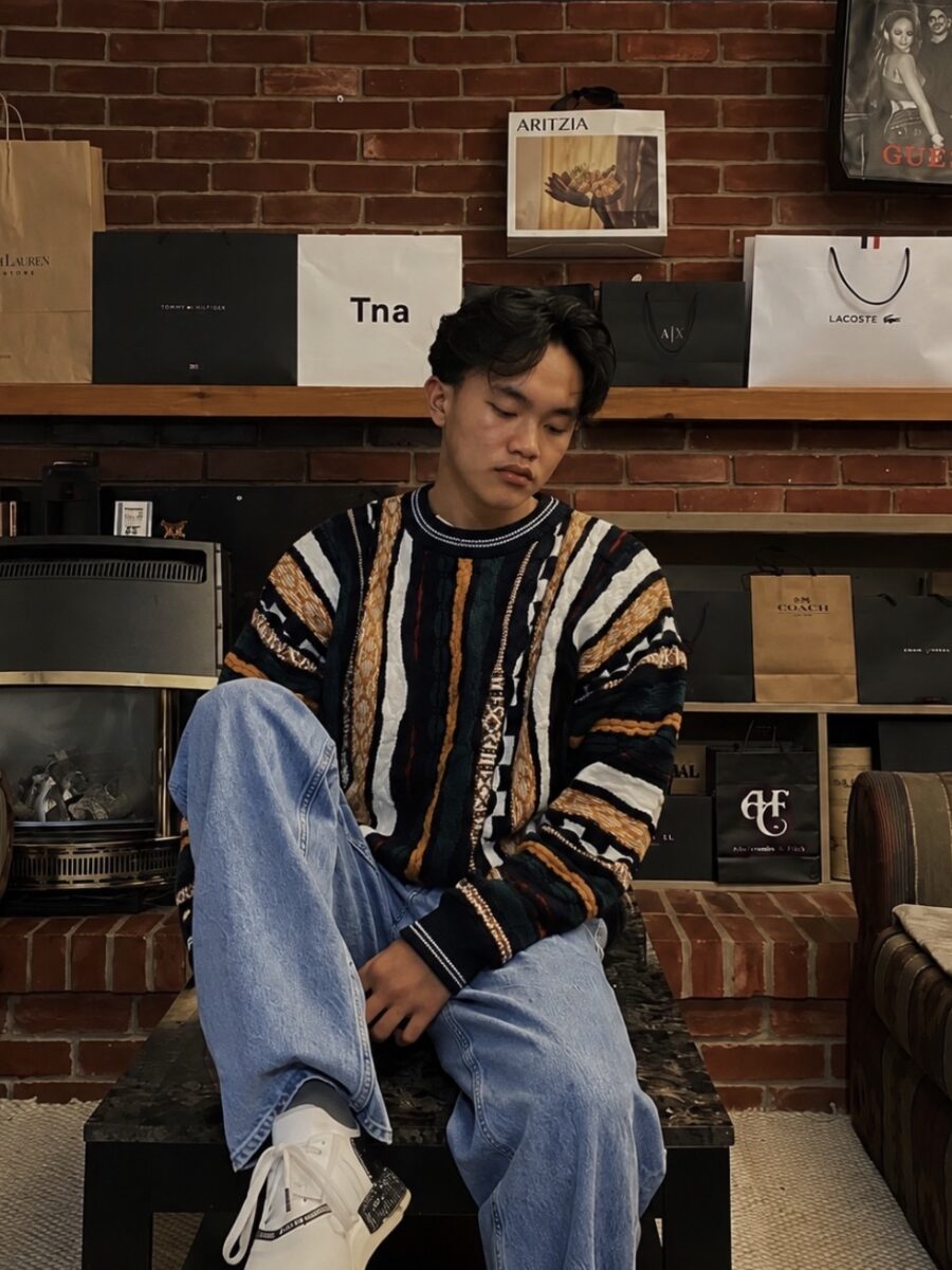 Screenshot Type Coogi Sweater (L)